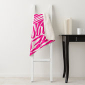 Couverture Sherpa Impression zèbre rose (En situation)