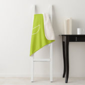 Couverture Sherpa Initiales de chevauchement modernes 2 | Lime vert (En situation)