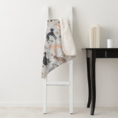 Couverture Sherpa Italian Greyhound Dog Bones and Paws Sherpa Blanke (En situation)