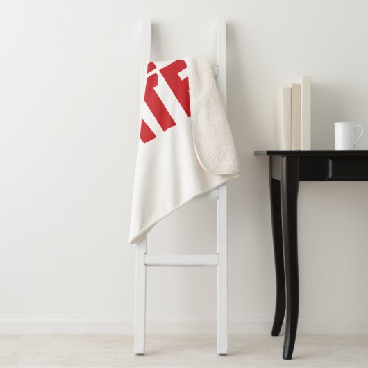 Couverture Sherpa Jacksonville State University JAX STATE Bold Red (En situation)