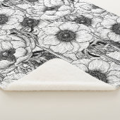 Couverture Sherpa Jardin d'anémones en noir et blanc (3/4)