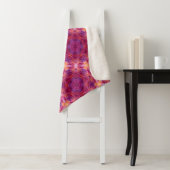 Couverture Sherpa kaleido violet, violet, orange et bleu (En situation)