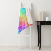 Couverture Sherpa Kids Cute And Vibrant Rainbow Themed Name Blanket (En situation)