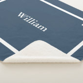 Couverture Sherpa Lac Bleu et Clé grecque monogramme blanc (3/4)