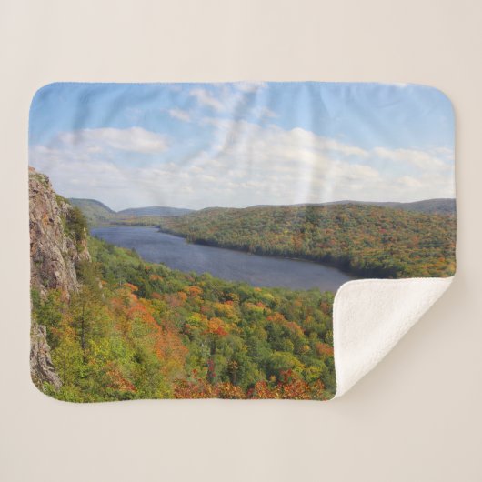 Couverture Sherpa Lac dans les nuages Sherpa Blanket (Devant (Horizontal))