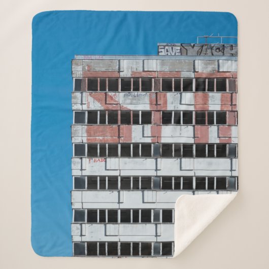 COUVERTURE SHERPA LAMPE POST GRIS ET NOIR (Devant)