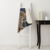 Couverture Sherpa Leopard avec tête tropicale (En situation)