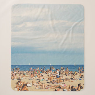 Couverture Sherpa Les gens sur la plage de sable brun