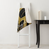 Couverture Sherpa Lignes Abstraites Noir et Or Nom personnalisé (En situation)