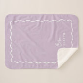Couverture Sherpa Lila Violet Bordure Ondulée Monogrammée (Devant (Horizontal))