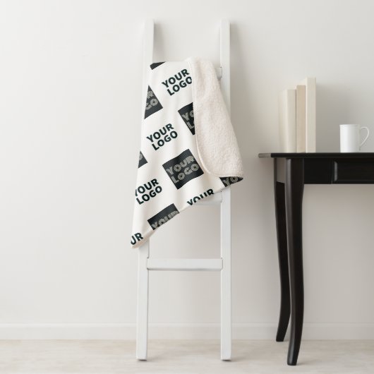 Couverture Sherpa Logo simple à répétition 2 | Blanc (En situation)