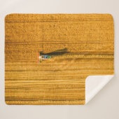 Couverture Sherpa Machine de moissonneuse travaillant sur le terrain (Devant (Horizontal))
