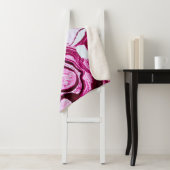 Couverture Sherpa Magenta marble texture (En situation)
