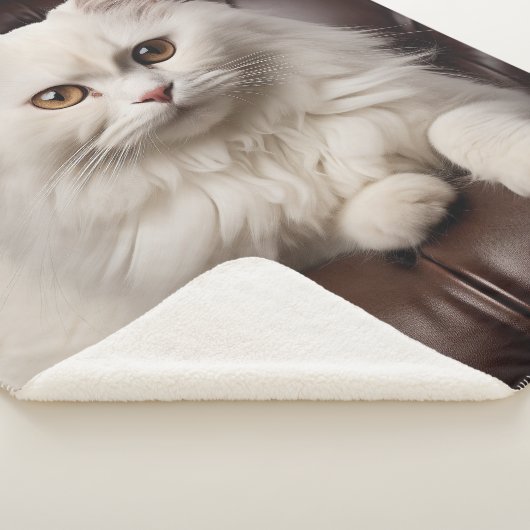 Couverture Sherpa Majestic white cat (3/4)