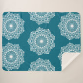 Couverture Sherpa Mandala blanc sur fond bleu (Devant (Horizontal))