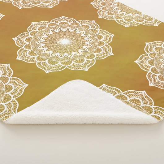 Couverture Sherpa Mandala blanc sur fond doré (3/4)