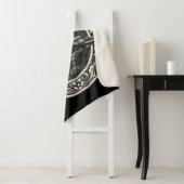 Couverture Sherpa Médaille d'oiseaux noirs Raven Norse Logo Art (En situation)