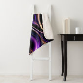 Couverture Sherpa Midnight Bloom - Violet foncé, sarcelle et or Abst (En situation)