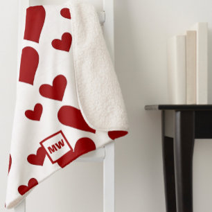 Couverture Sherpa Mini, coeur rouge, monogramme arrière - plan blanc