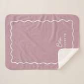 Couverture Sherpa Monogramme à bordure ondulée mauve (Devant (Horizontal))