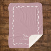 Couverture Sherpa Monogramme à bordure ondulée mauve