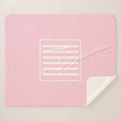 Couverture Sherpa Monogramme initial | Blanc sur rose clair (Devant (Horizontal))