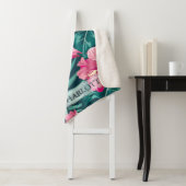 Couverture Sherpa Monogramme rose Fleurs Exotiques (En situation)