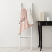 Couverture Sherpa Monogramme rose or parties scintillant rose brilla (En situation)