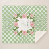 Couverture Sherpa Monogramme rose rose du Quatrefoil vert du Nil (Devant (Horizontal))