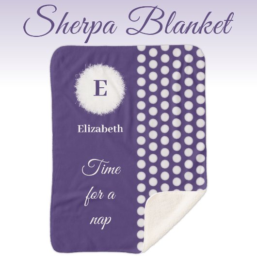 Couverture Sherpa Monographie violette et blanche pour la sieste