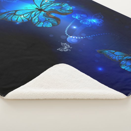 Couverture Sherpa Morpho Butterfly in the Dark Background (3/4)