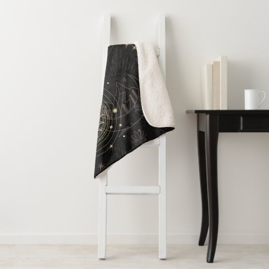 Couverture Sherpa Motif Astrologique Black Gold (En situation)