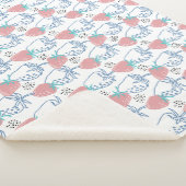 Couverture Sherpa ٍ Motif aux fraises (3/4)
