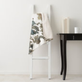 Couverture Sherpa Motif de Brocade bleu-bleu sombre (En situation)