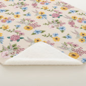 Couverture Sherpa Motif de broderie florale BUGS BUNNY™ (3/4)