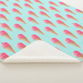 Couverture Sherpa Motif de cône de crème glacée aux fraises roses, b (3/4)