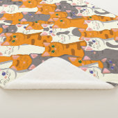 Couverture Sherpa Motif en diagonale du chat noir blanc gingembre (3/4)