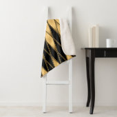 Couverture Sherpa Motif en or et en noir (En situation)