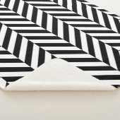 Couverture Sherpa Motif en sonnerie géométrique noir et blanc (3/4)