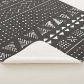Couverture Sherpa Motif ethnique tribal noir et blanc avec géométrie (3/4)
