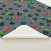 Couverture Sherpa Motif framboise 2 (3/4)