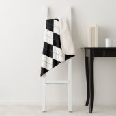 Couverture Sherpa motif Jacquard sans couture en noir et blanc. Géom (En situation)