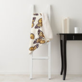 Couverture Sherpa Motif papillon de femme peinte (En situation)