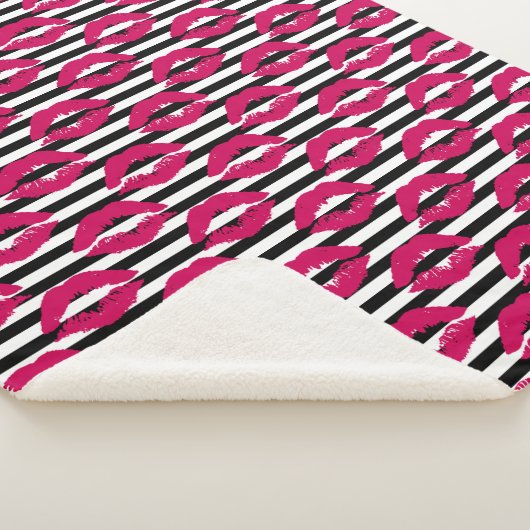 Couverture Sherpa Motif rayé du baiser B&W de rouge à lèvres (3/4)