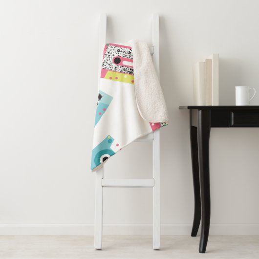 Couverture Sherpa Motif sans couture avec bandes audio dans style ré (En situation)