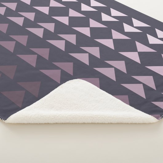 Couverture Sherpa Motif triangle géométrique Ombre violet (3/4)