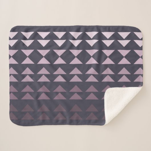 Couverture Sherpa Motif triangle géométrique Ombre violet (Devant (Horizontal))