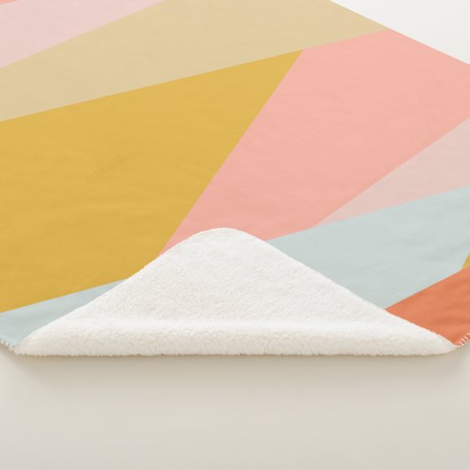 Couverture Sherpa Motif triangle moderne dans les tons doux (3/4)
