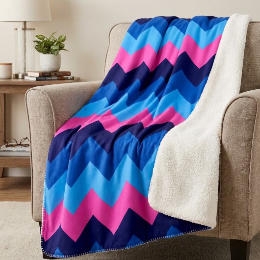 Couverture Sherpa moyenne chevrons bleu rose Cool