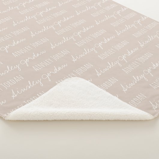 Couverture Sherpa Neutre Beige Baby Blanket nom répété (3/4)